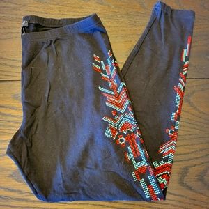 Forever 21 tribal print legging